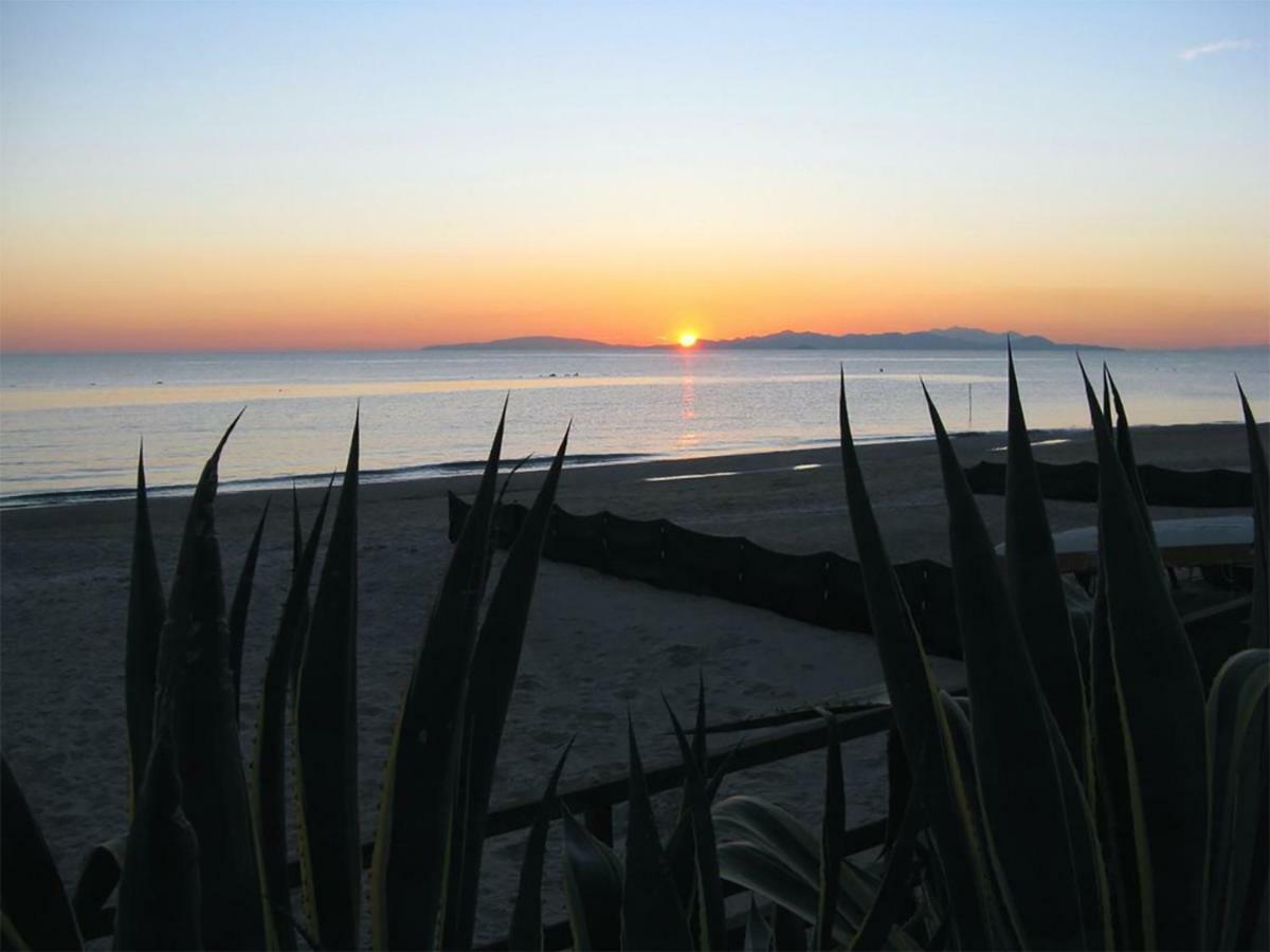 Suites Pratoranieri Beach Follonica Exterior photo